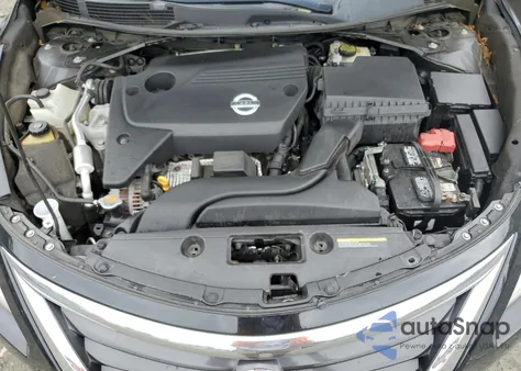 2015 Nissan Altima 2.5 z USA, uszkodzony, nr VIN 1N4AL3AP3FC241816